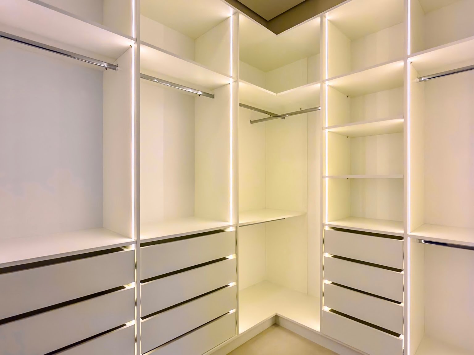 Casa à venda com 3 quartos, 3 suítes, 4 vagas e 193m² no Dona Maria Cândida, Indaiatuba (SP) — foto 20 de 30