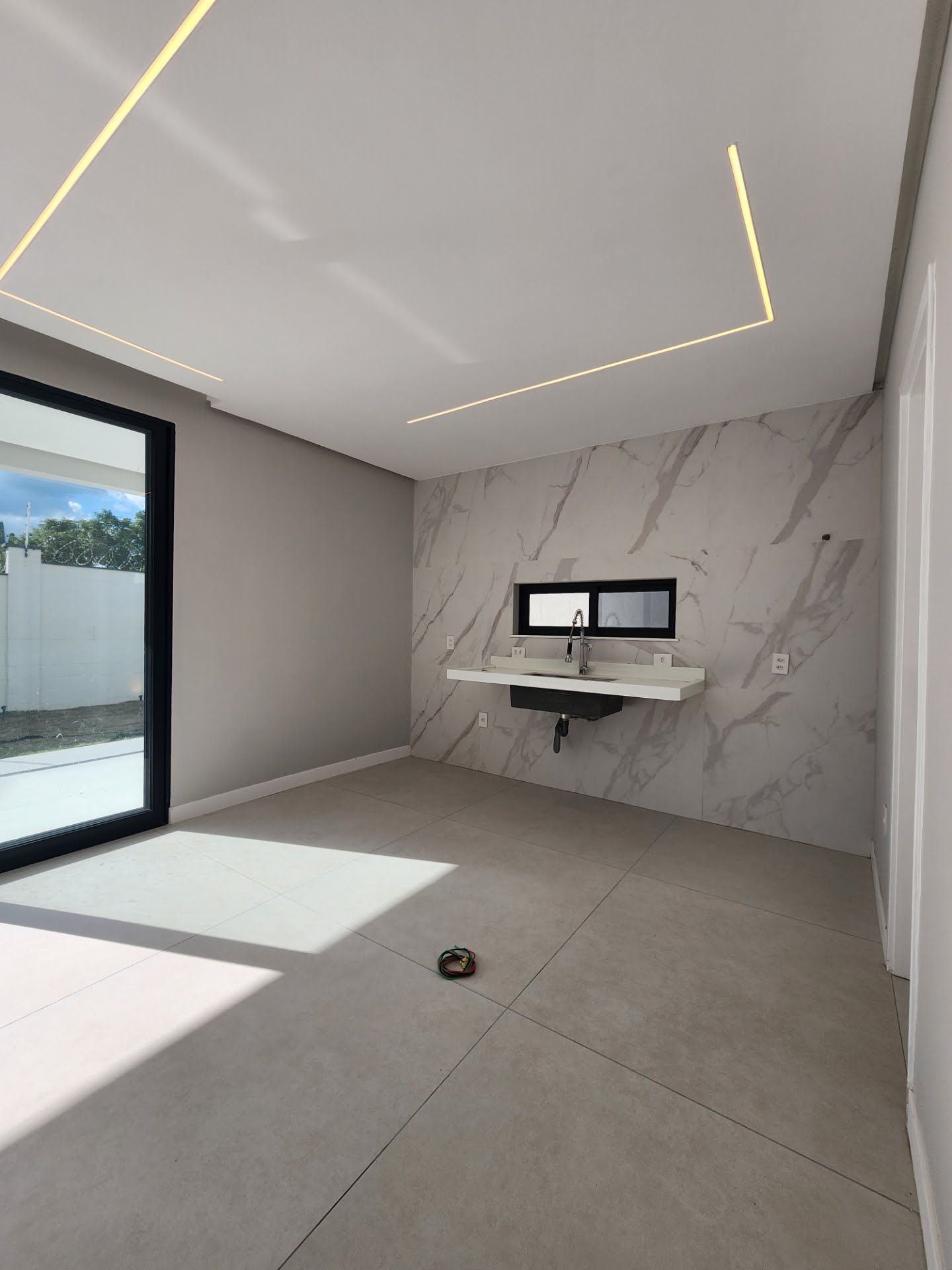 Casa à venda com 3 quartos, 3 suítes, 4 vagas e 160m² no Nova Esperança, Feira de Santana (BA) — foto 5 de 19