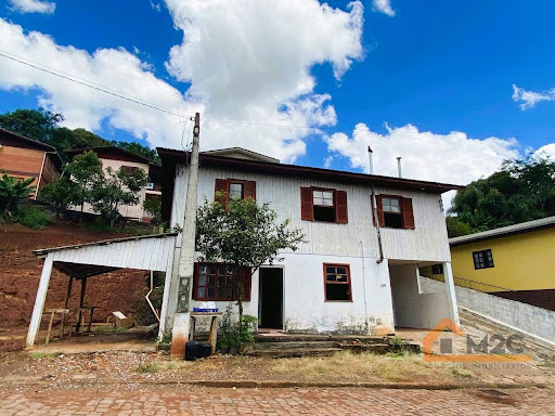 Casa com 2 Moradias no Bairro Sóque  -  Tangará/SC