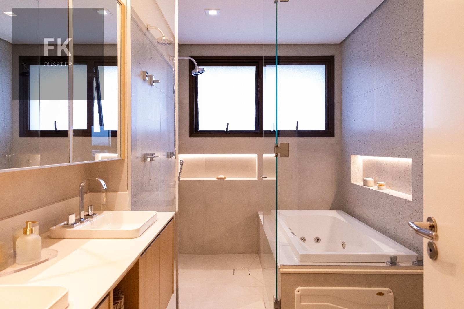 Apartamento à venda com 3 quartos, 3 suítes, 4 vagas e 228m² no Alphaville, Barueri (SP) — foto 26 de 30