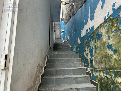 Escadas de acesso as casas