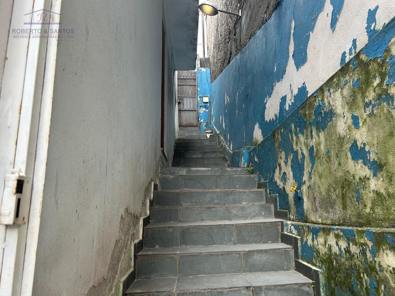 Escadas de acesso as casas