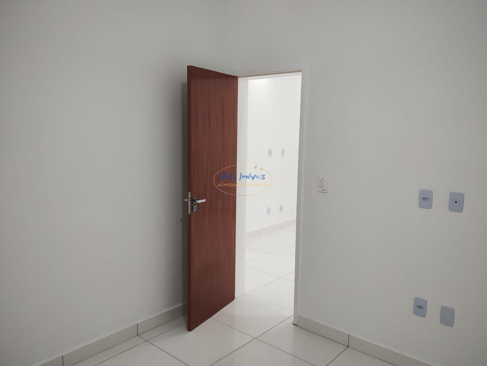 Casa à venda com 2 quartos, 1 suíte, 2 vagas e 70m² no Real, Praia Grande (SP) — foto 11 de 14
