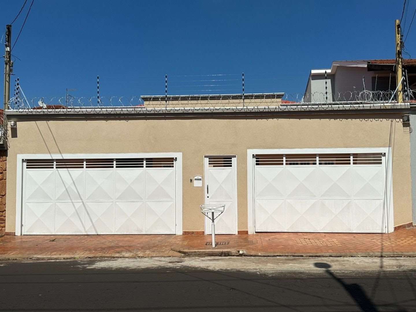 Casa à venda com 5 quartos, 3 suítes, 5 vagas e 324m² no Vila Tibério, Ribeirão Preto (SP) — foto 2 de 30