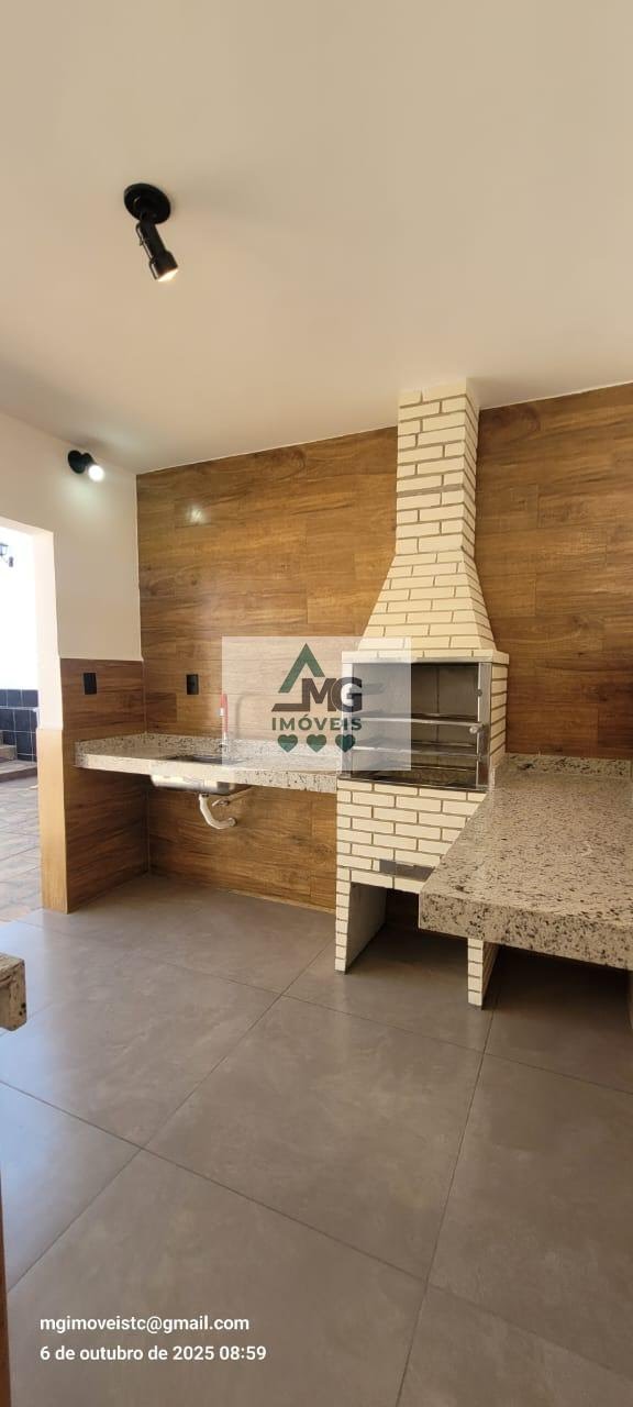 Casa à venda com 3 quartos, 1 suíte, 2 vagas e 221m² no Parque Bandeirantes, Três Corações (MG) — foto 13 de 25