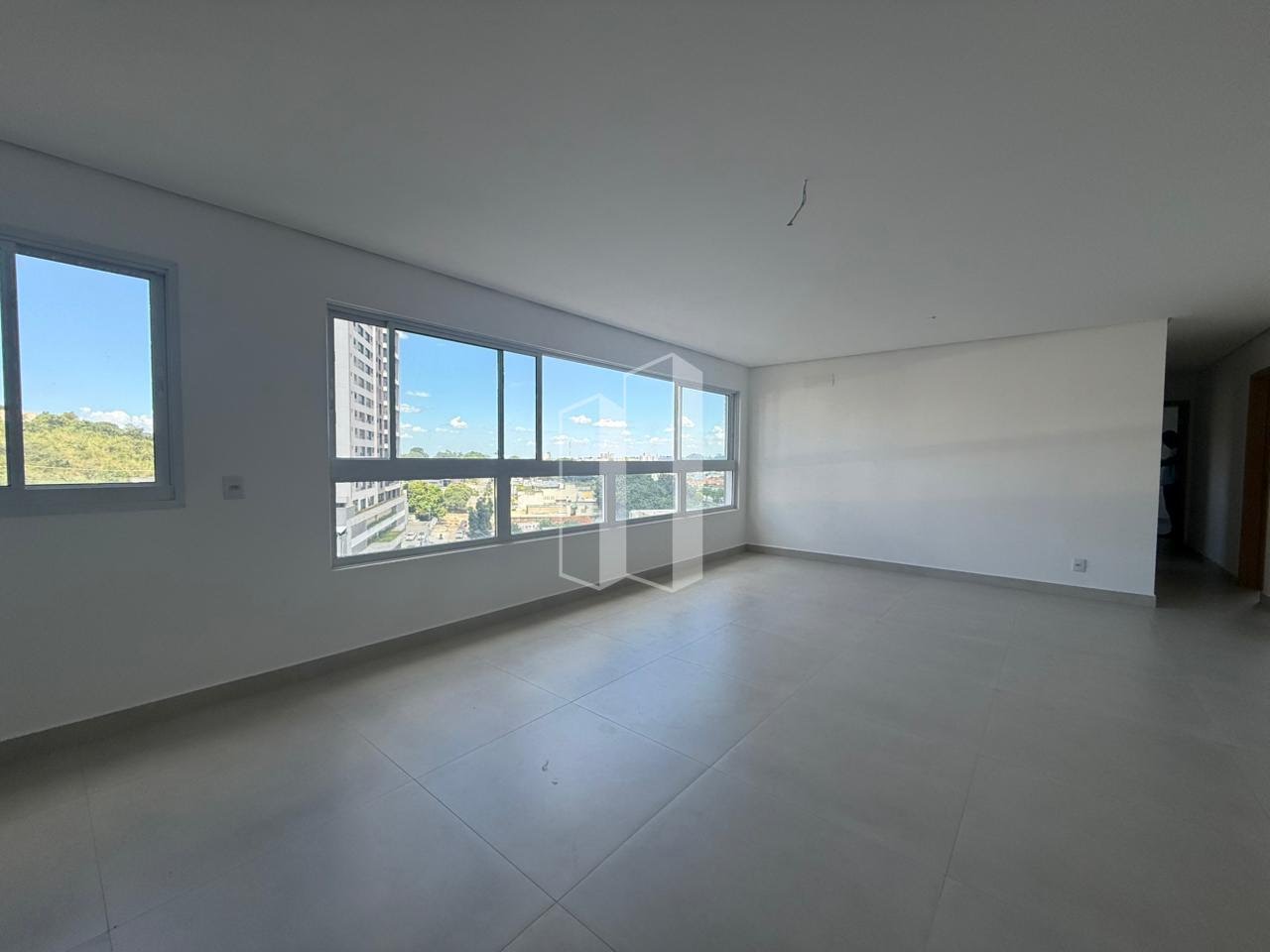 Apartamento à venda com 3 quartos, 3 suítes, 2 vagas e 116m² no Serrinha, Goiânia (GO) — foto 3 de 28