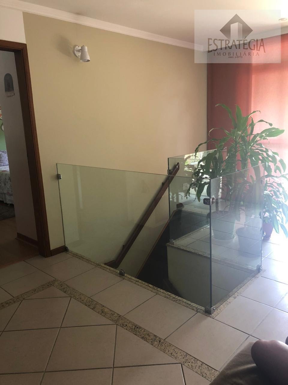 Cobertura à venda com 4 quartos, 2 suítes, 2 vagas e 240m² no Nogueira, Petrópolis (RJ) — foto 12 de 26