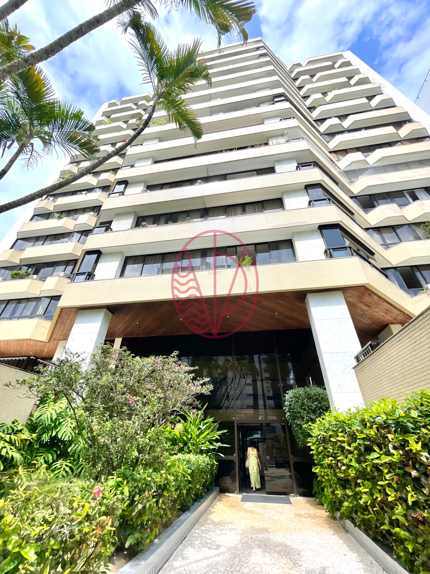 Apartamento à venda com 3 quartos, 2 suítes, 3 vagas e 212m² no Itaigara, Salvador (BA) — foto 2 de 30