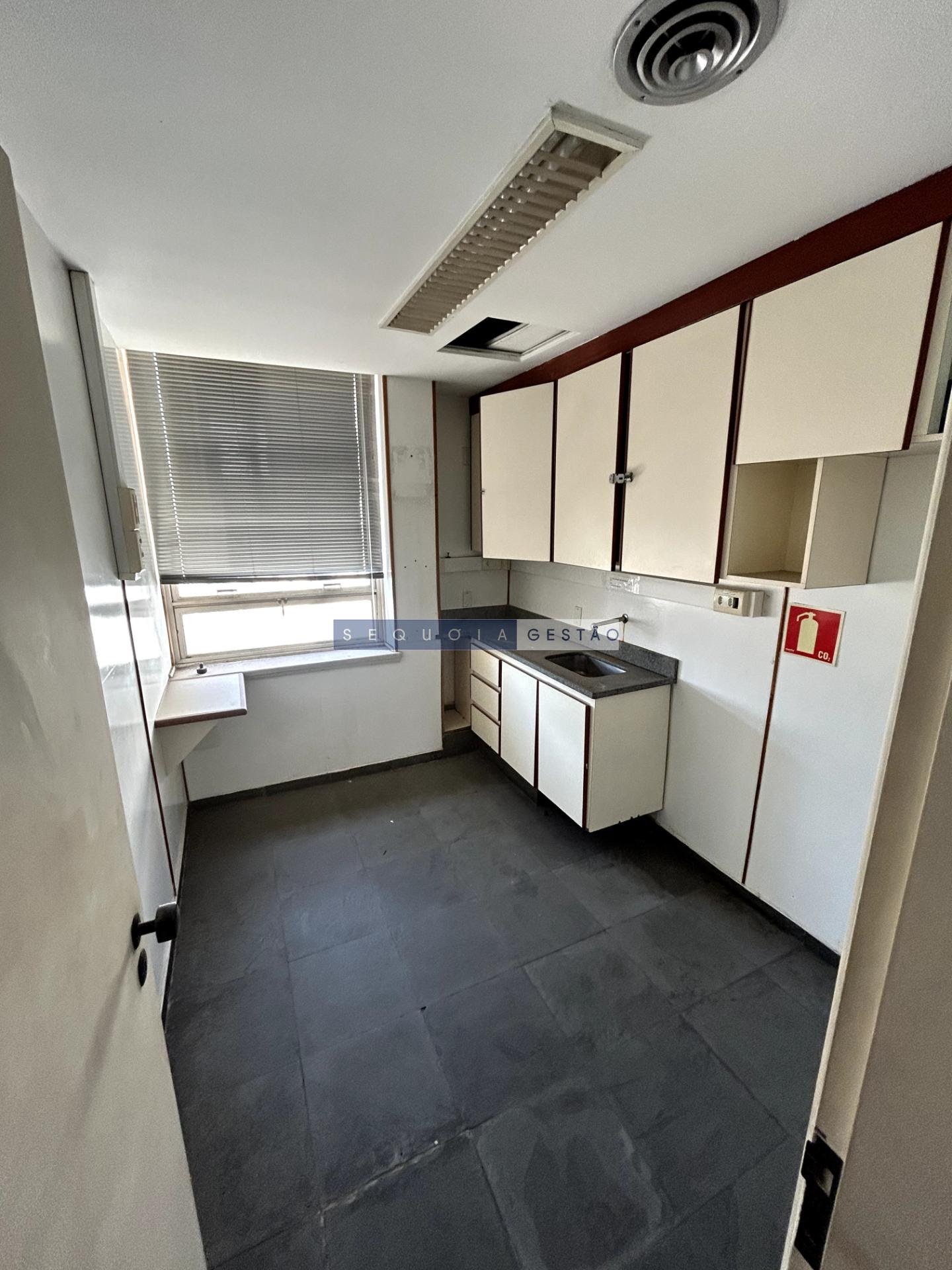 Comercial para alugar com 4 banheiros e 404m² no Centro, Rio de Janeiro (RJ) — foto 9 de 13