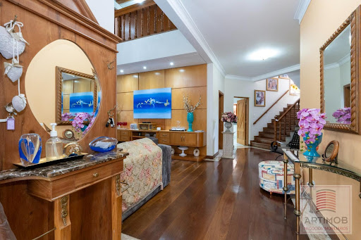 Casa de Condomínio na Super Quadra Morumbi, 5 Suítes, 440m² à Venda