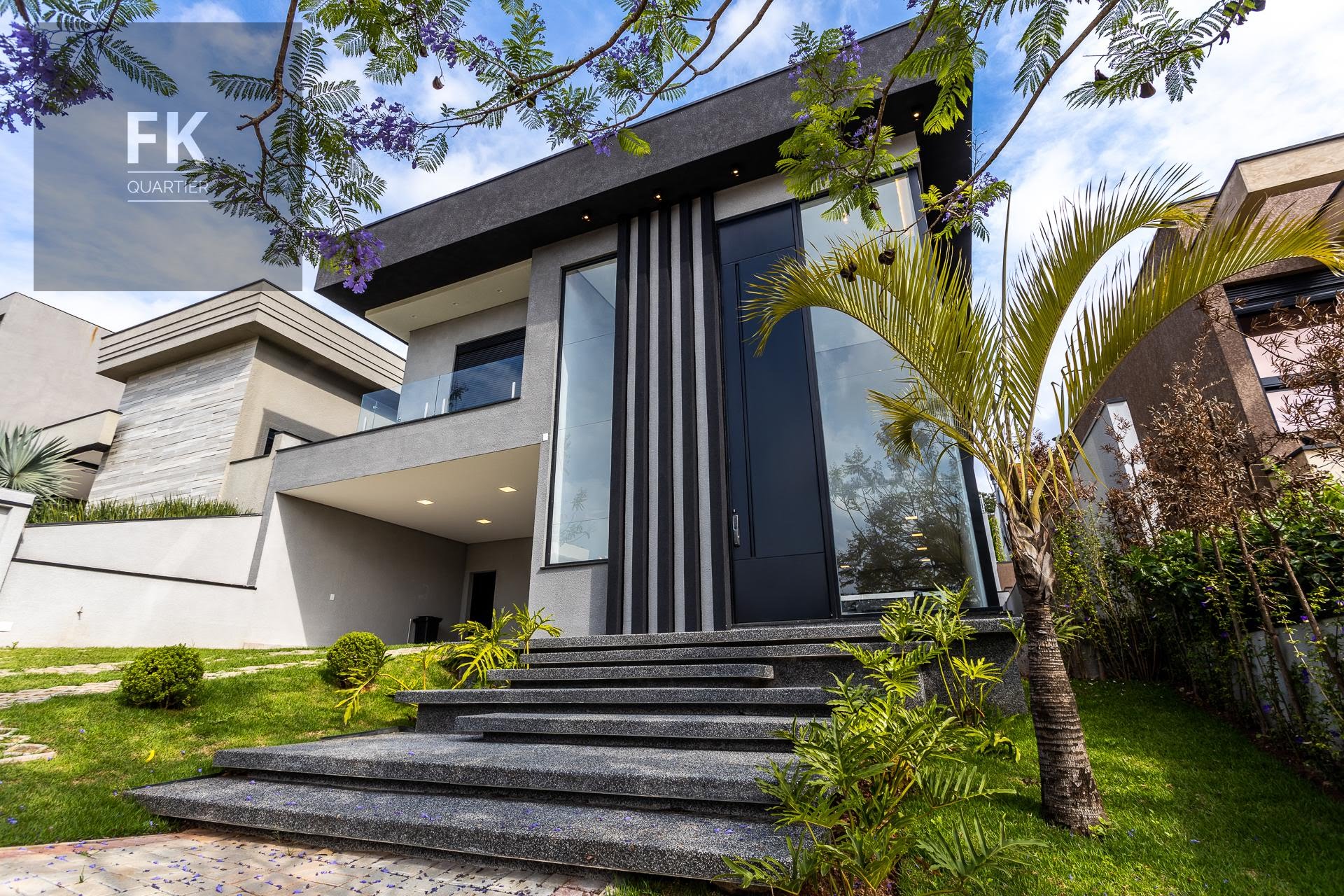 Casa à venda com 5 quartos, 5 suítes, 4 vagas e 392m² no Cidade Tamboré, Santana de Parnaíba (SP) — foto 2 de 30