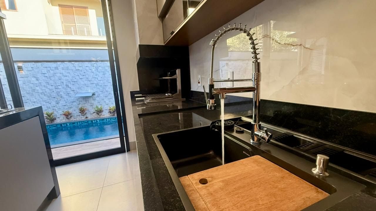 Casa à venda com 3 quartos, 3 suítes, 4 vagas e 172m² no Jardim Cybelli, Ribeirão Preto (SP) — foto 27 de 30