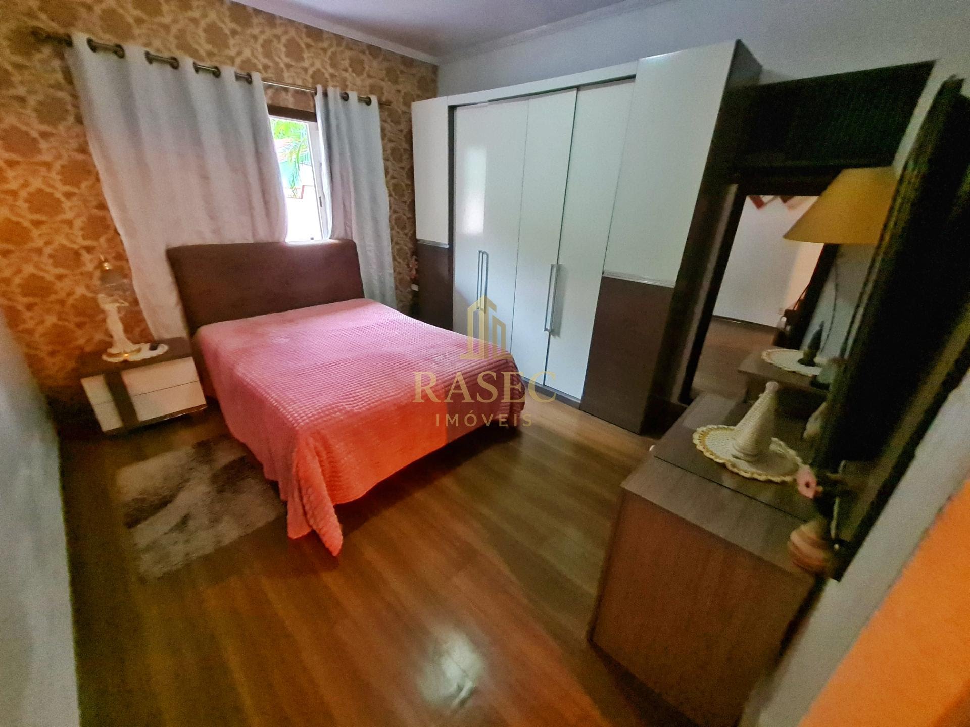 Casa à venda com 4 quartos, 1 suíte, 2 vagas e 209m² no Primeiro de Maio, Brusque (SC) — foto 14 de 18