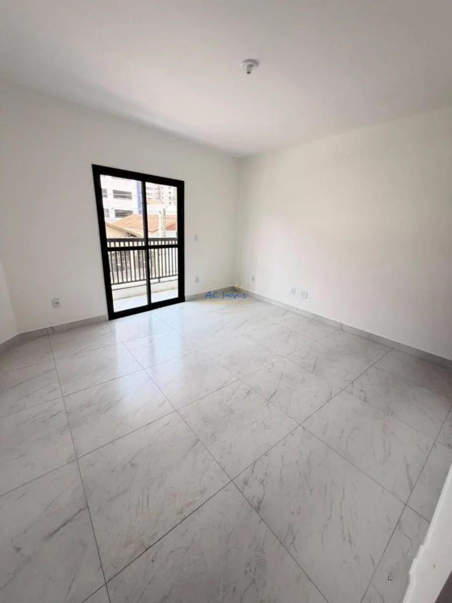 Casa à venda com 3 quartos, 1 suíte, 2 vagas e 120m² no Aviação, Praia Grande (SP) — foto 9 de 16