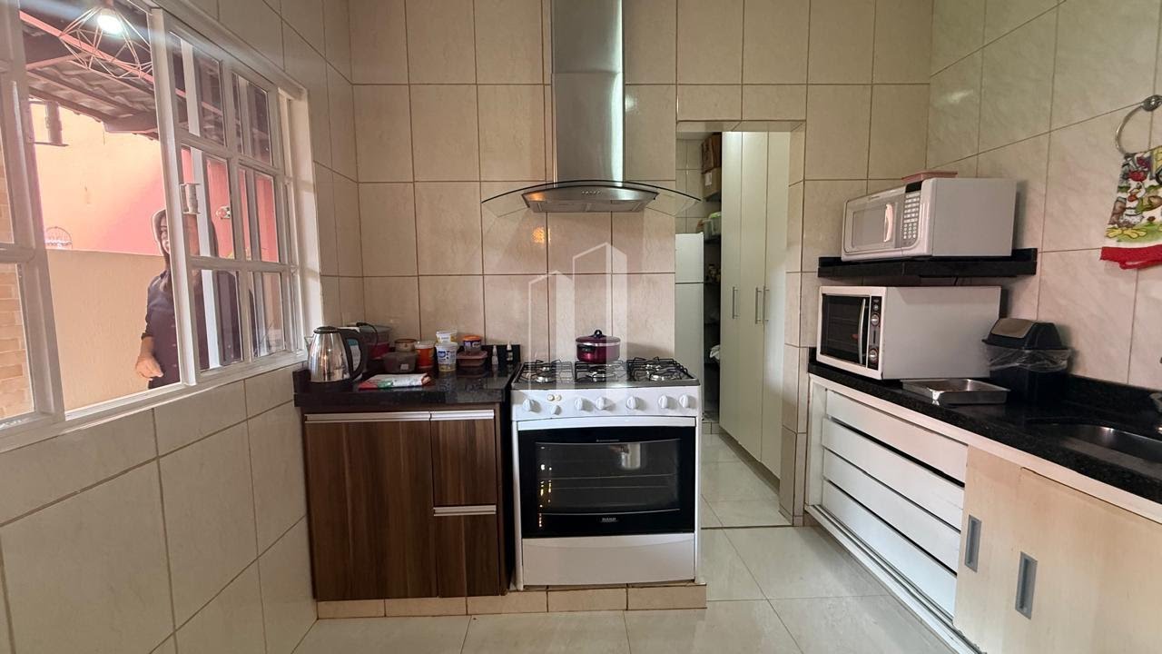 Casa à venda com 3 quartos, 3 suítes, 4 vagas e 292m² no Vila Rosa, Goiânia (GO) — foto 17 de 29