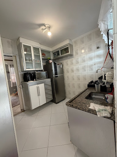 Casa à Venda em Condomínio em Cotia – 2 Dormitórios e Quintal