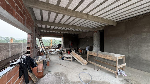 Casa no Alphaville, Serra: 4 Dormitórios e 2 Suítes à Venda