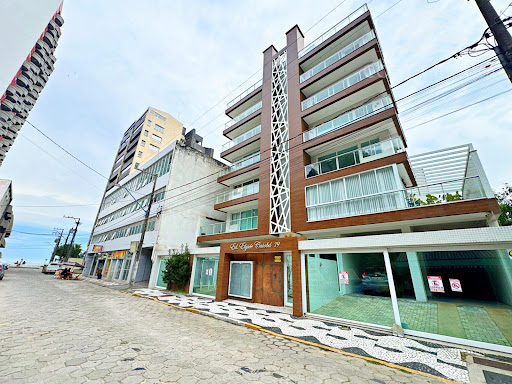 3 Quartos, 2 Vagas, Decorado Exclusivo na Praia Mansa