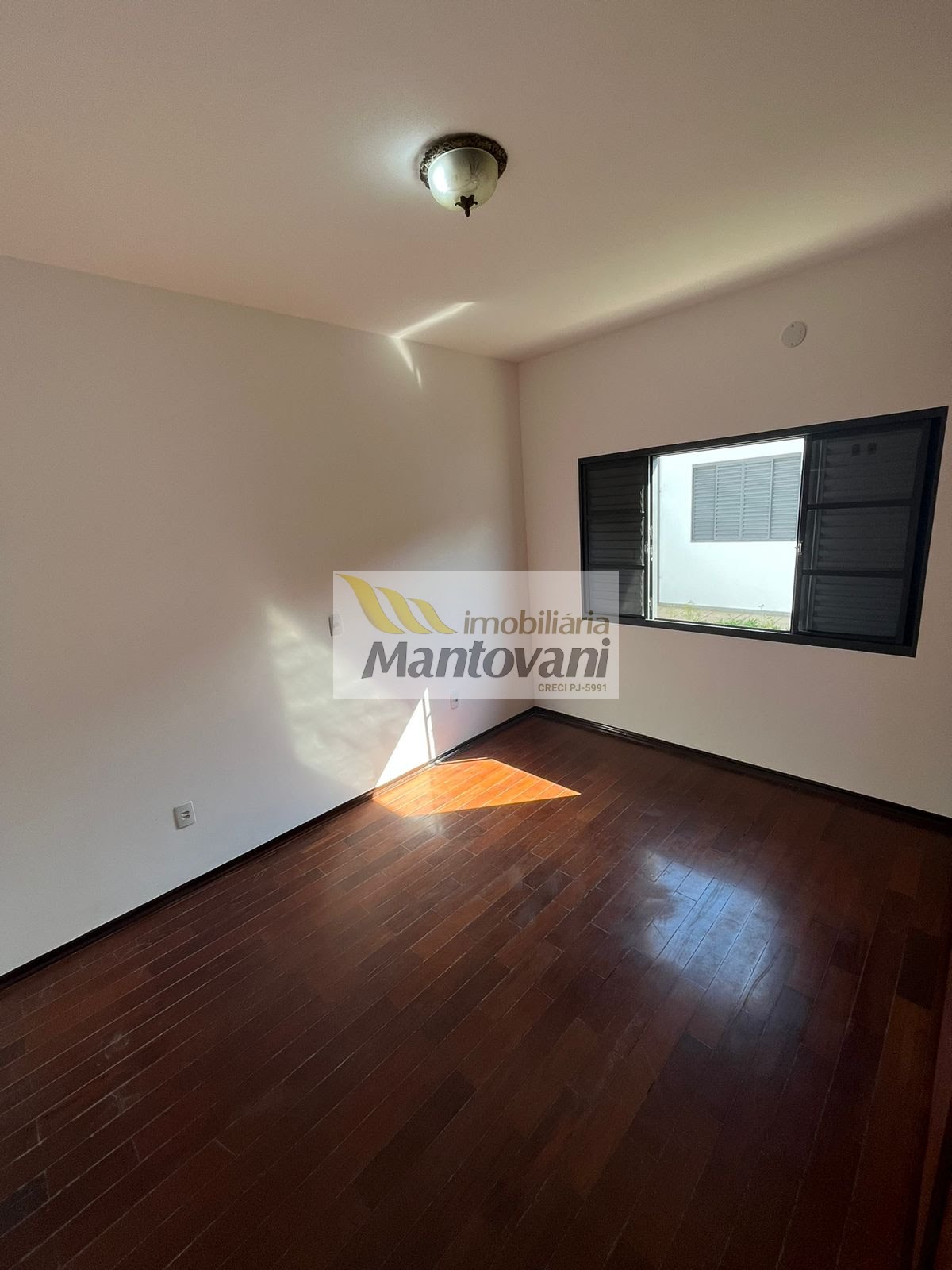 Casa à venda com 3 quartos, 1 suíte, 2 vagas e 296m² no Jardim Fortunato Minghini, Tatuí (SP) — foto 10 de 21