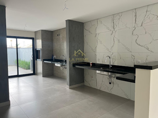 Casa em Condomínio no Jardim Ibiti do Paço em Sorocaba, 175m²,  03 dormitórios, 01 suíte , 02 banheiros e  04 vagas de garagem.