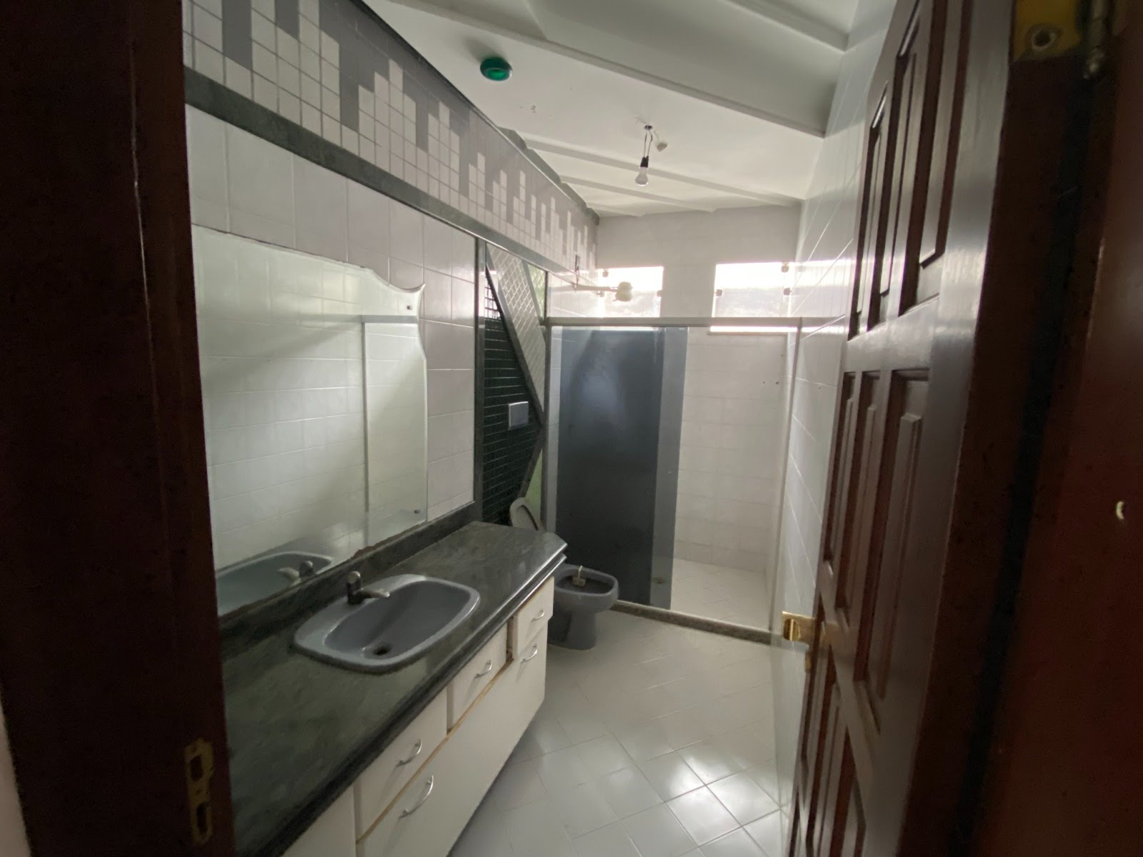 Casa à venda com 4 quartos, 1 suíte, 6 vagas e 358m² no Santa Mônica, Feira de Santana (BA) — foto 10 de 20