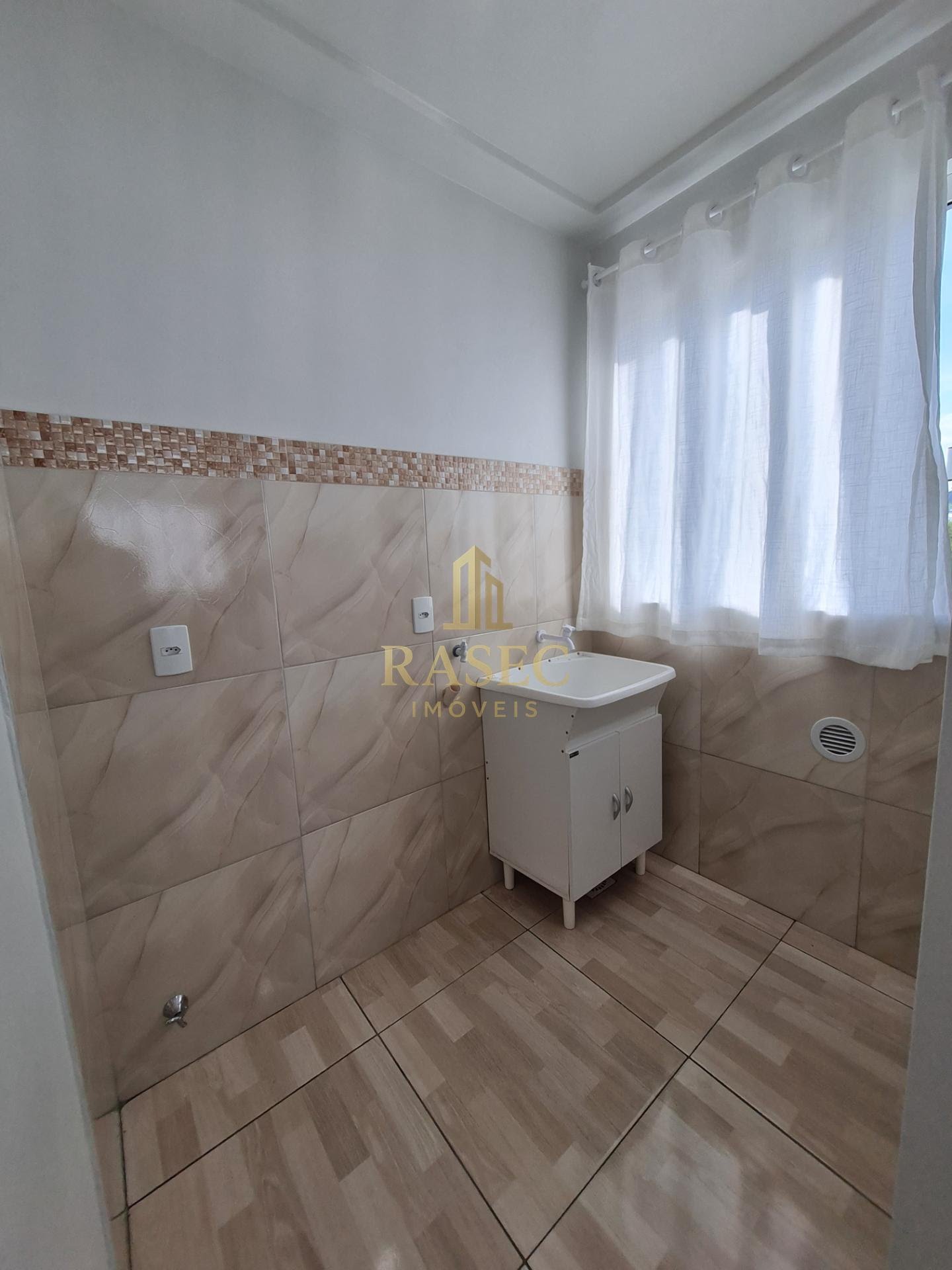 Apartamento para alugar com 2 quartos, 1 suíte, 1 vaga e 70m² no Centro II, Brusque (SC) — foto 4 de 11