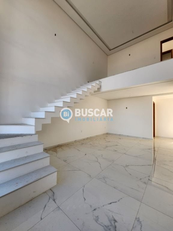 Casa à venda com 4 quartos, 4 suítes, 2 vagas e 206m² no Nova Esperança, Feira de Santana (BA) — foto 8 de 14