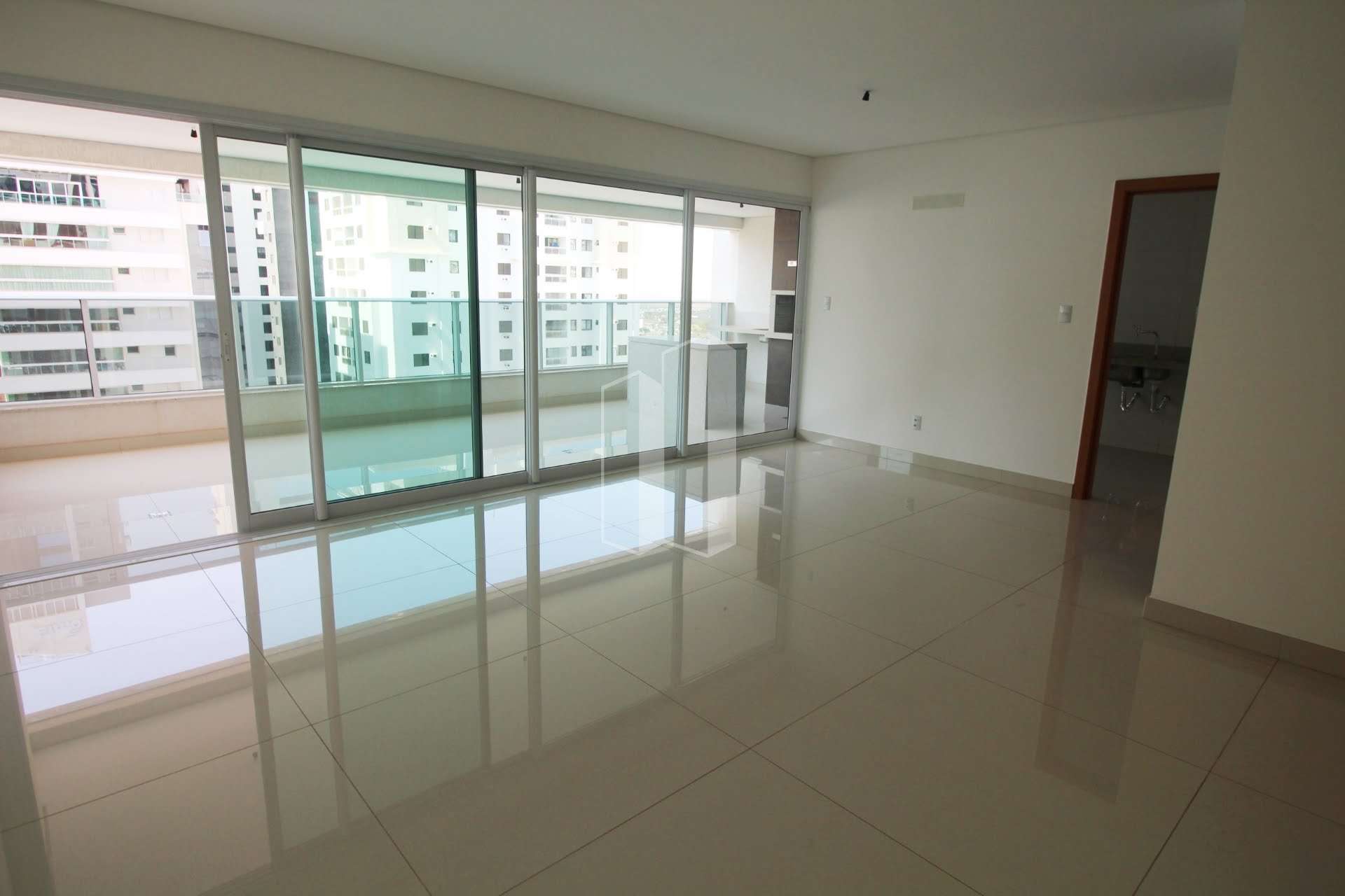 Apartamento à venda com 3 quartos, 3 suítes, 2 vagas e 154m² no Alto da Glória, Goiânia (GO) — foto 5 de 23