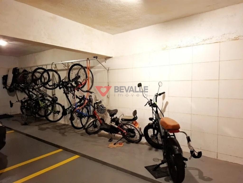Apartamento à venda com 4 quartos, 1 suíte, 1 vaga e 130m² no Leblon, Rio de Janeiro (RJ) — foto 10 de 30