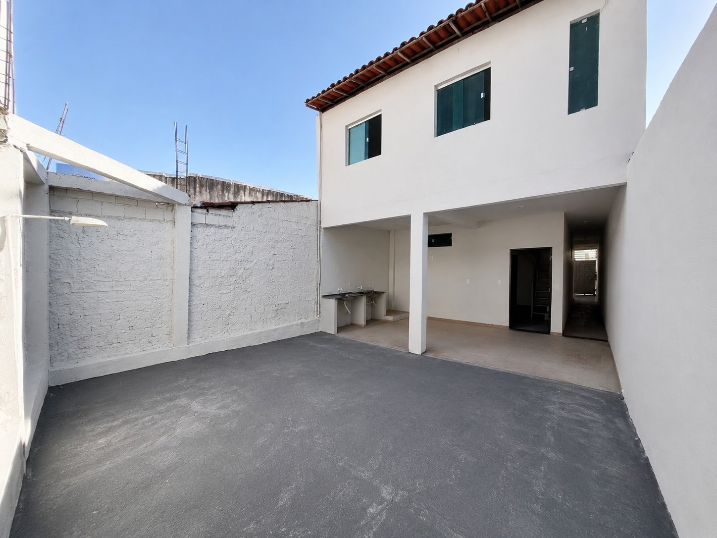 Casa à venda com 3 quartos, 2 suítes, 2 vagas e 273m² no Jardim Cruzeiro, Feira de Santana (BA) — foto 3 de 16