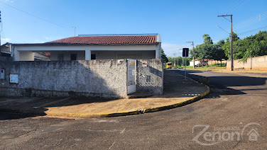 Casa em Jardim dos Poetas  - Adamantina