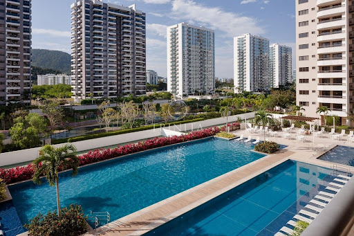 piscina-trinitaimobiliaria-elos-ilhapura