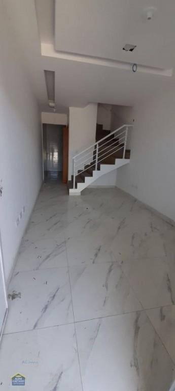 Casa à venda com 2 quartos, 2 banheiros, 2 vagas e 71m² no Sítio do Campo, Praia Grande — foto principal