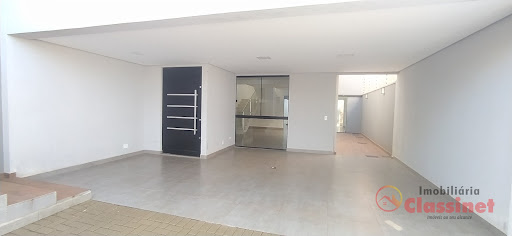 Sobrado de alto padrão no centro de Ivaiporã.