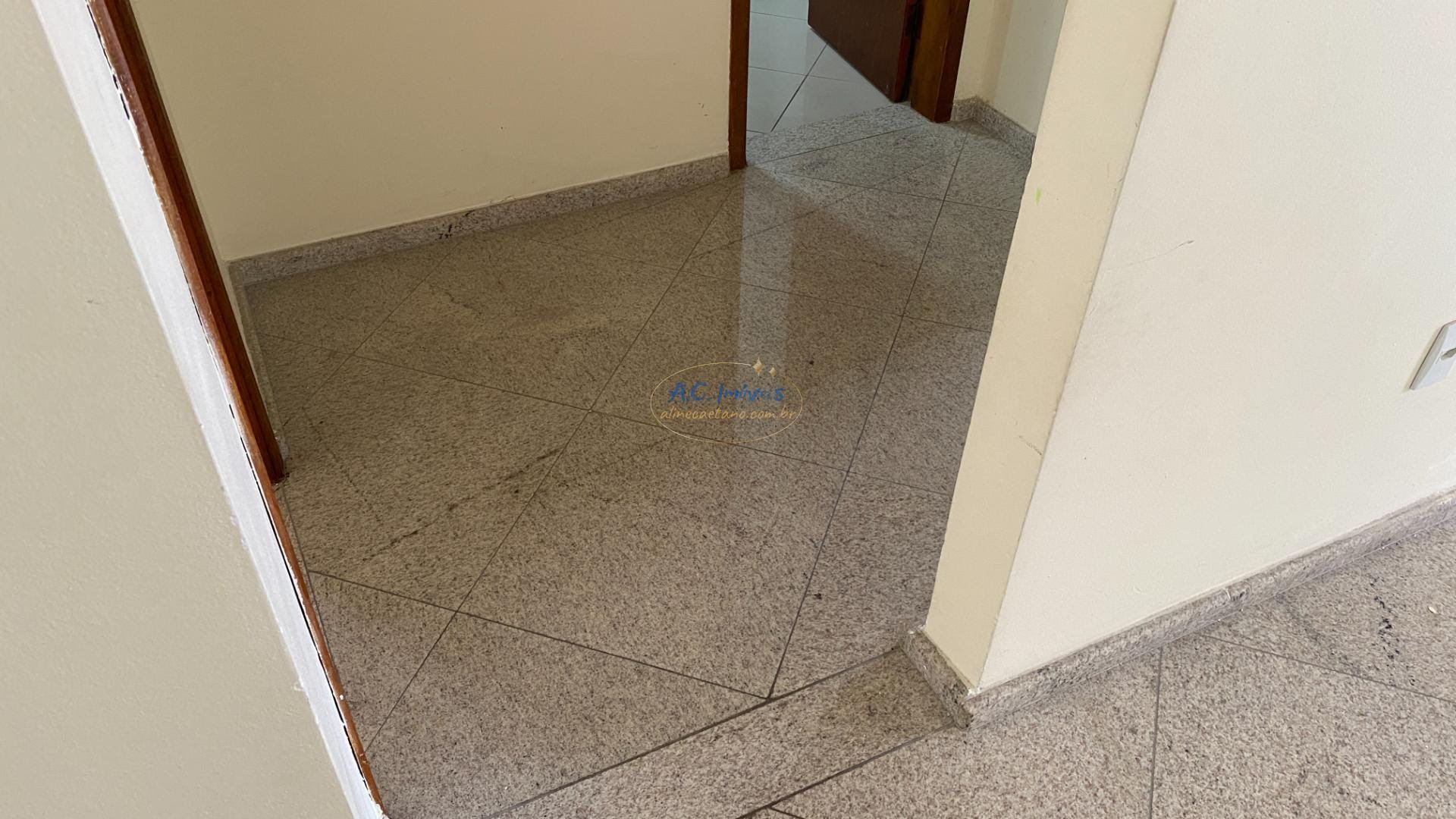 Apartamento à venda com 2 quartos, 1 banheiro, 1 vaga e 116m² no Vila Tupi, Praia Grande (SP) — foto 17 de 30