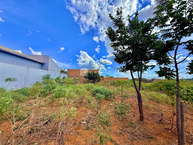 Lote / Terreno em Residencial Village II  -  Catalão