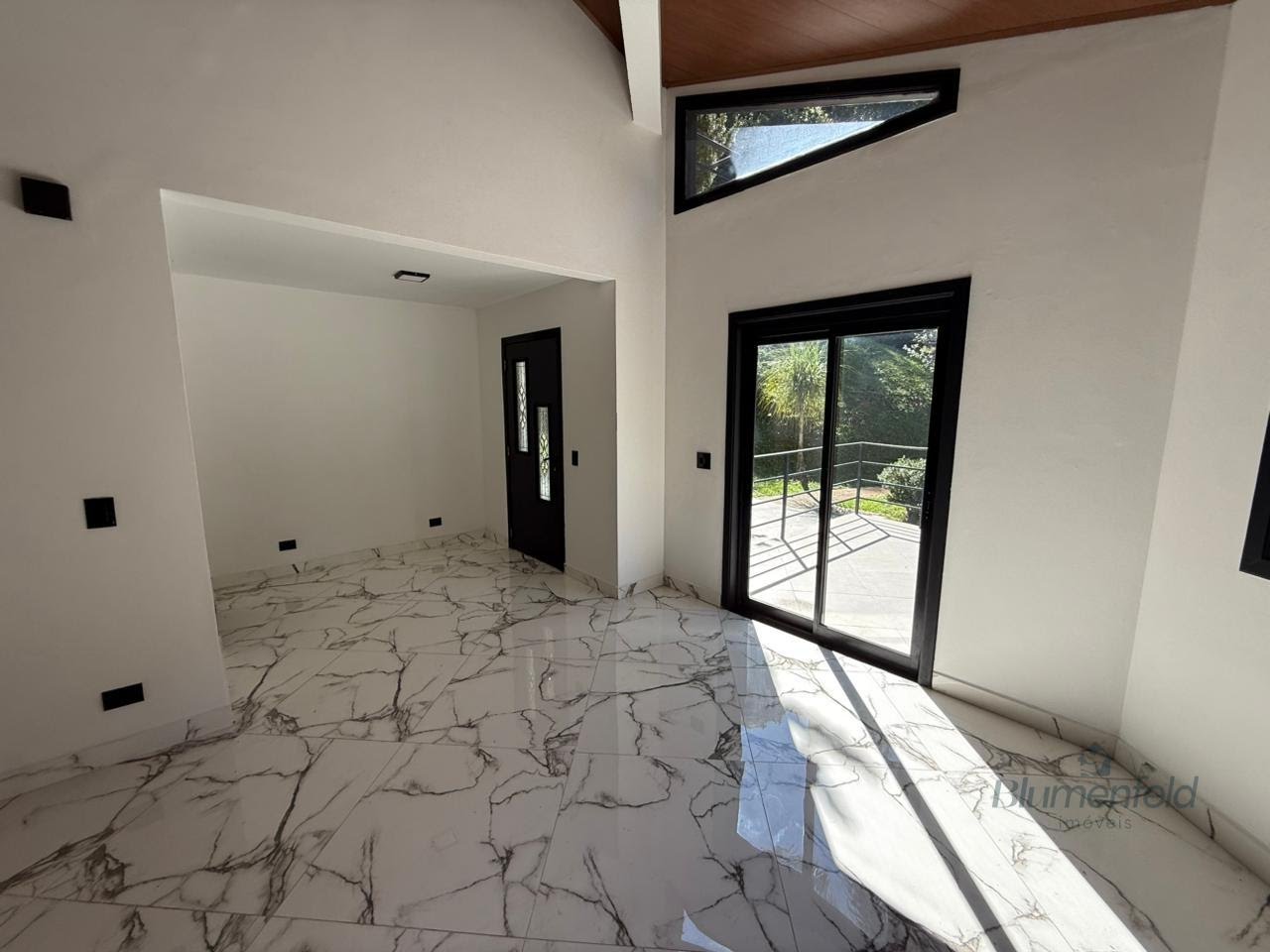 Casa para alugar com 3 quartos, 3 suítes, 4 vagas e 332m² no Arujá Hills III, Arujá (SP) — foto 7 de 30