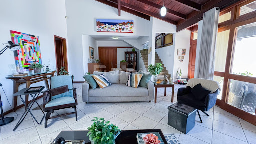 Casa 3 Dormitórios - Balneário  -  Florianópolis, SC