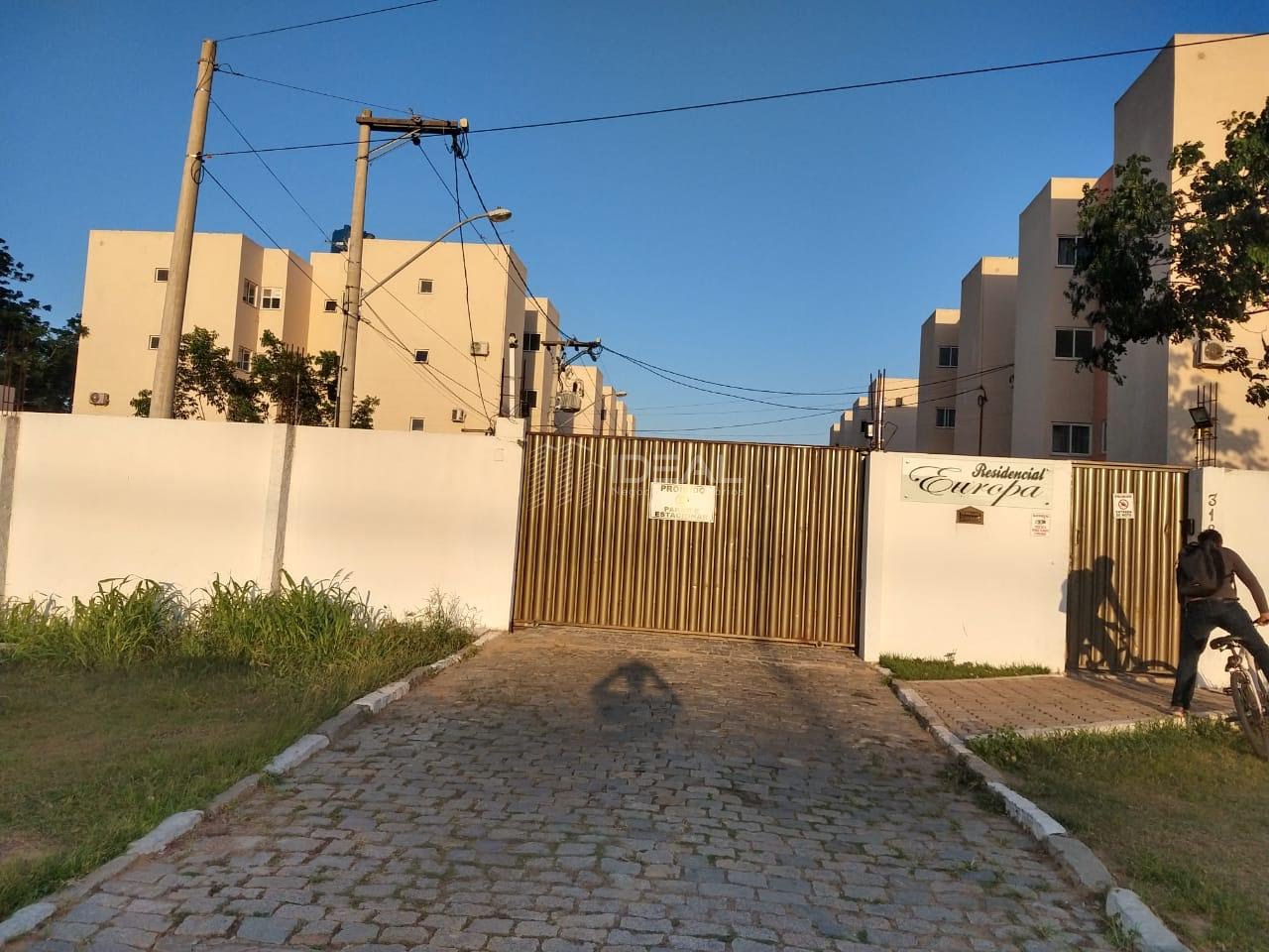 Apartamento de 2 quartos para venda ou locação no Residencial Europa no Jardim das Acácias - Campos dos Goytacazes, RJ