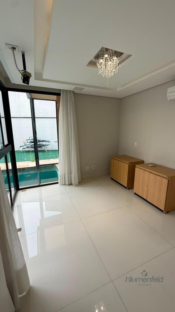 Casa à venda com 4 quartos, 4 suítes, 6 vagas e 370m² no Condomínio Real Park, Arujá (SP) — foto 16 de 30