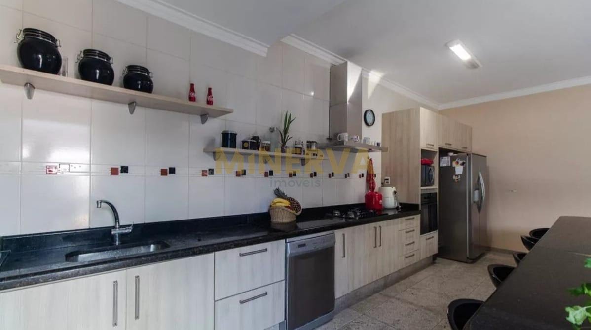 Casa à venda com 5 quartos, 2 suítes, 4 vagas e 250m² no Vila Gomes Cardim, São Paulo (SP) — foto 3 de 11