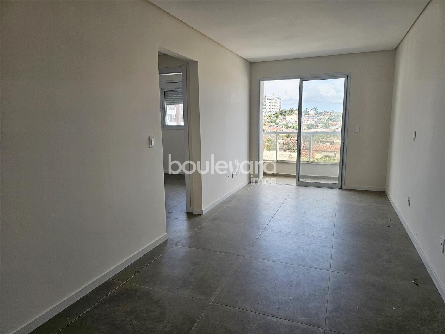 Apartamento à venda com 2 quartos, 1 suíte, 1 vaga e 70m² no Ipiranga, São José (SC) — foto 2 de 22