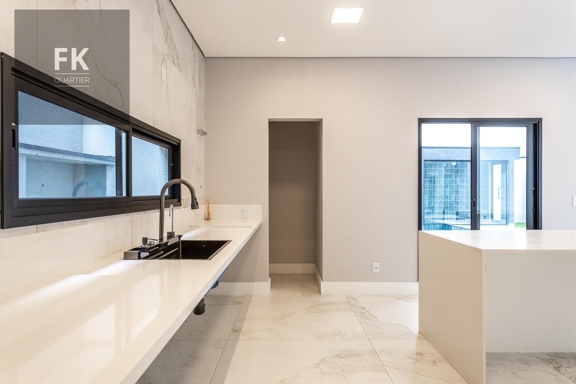Casa à venda com 5 quartos, 5 suítes, 4 vagas e 392m² no Cidade Tamboré, Santana de Parnaíba (SP) — foto 11 de 30