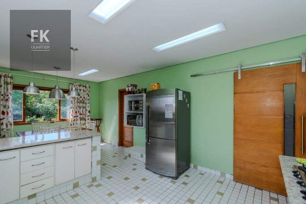 Casa à venda com 4 quartos, 4 suítes, 4 vagas e 620m² no Residencial Euroville, Carapicuíba (SP) — foto 15 de 30