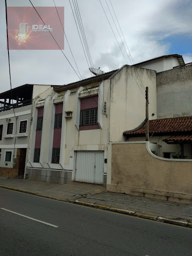 Casa Duplex com aptidão de ser Comercial e Residencial - Fachada 