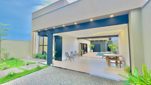 Casa à Venda no Copacabana II, Catalão: 3 Suítes, 255m²