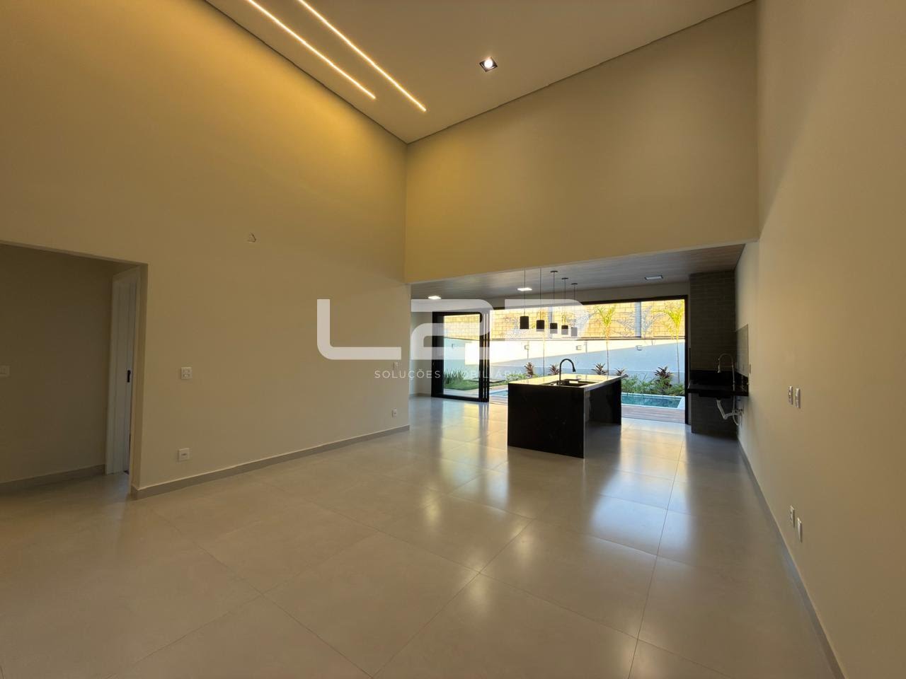 Casa à venda com 3 quartos, 1 suíte, 4 vagas e 220m² no Medeiros, Jundiaí (SP) — foto 10 de 30