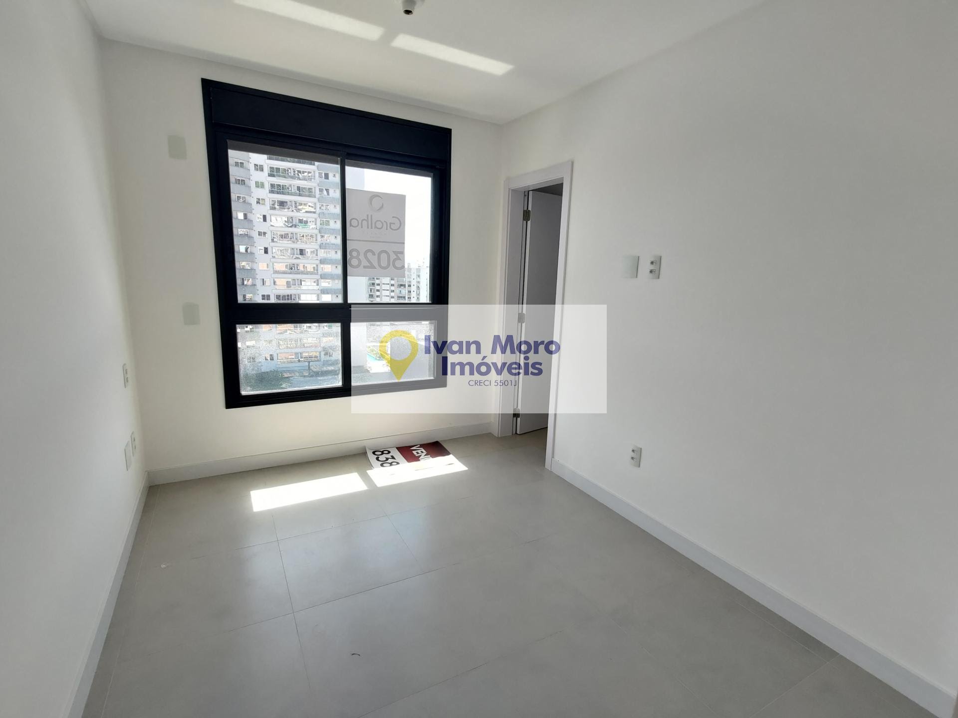Apartamento à venda com 3 quartos, 3 suítes, 2 vagas e 110m² no Centro, Florianópolis (SC) — foto 23 de 30