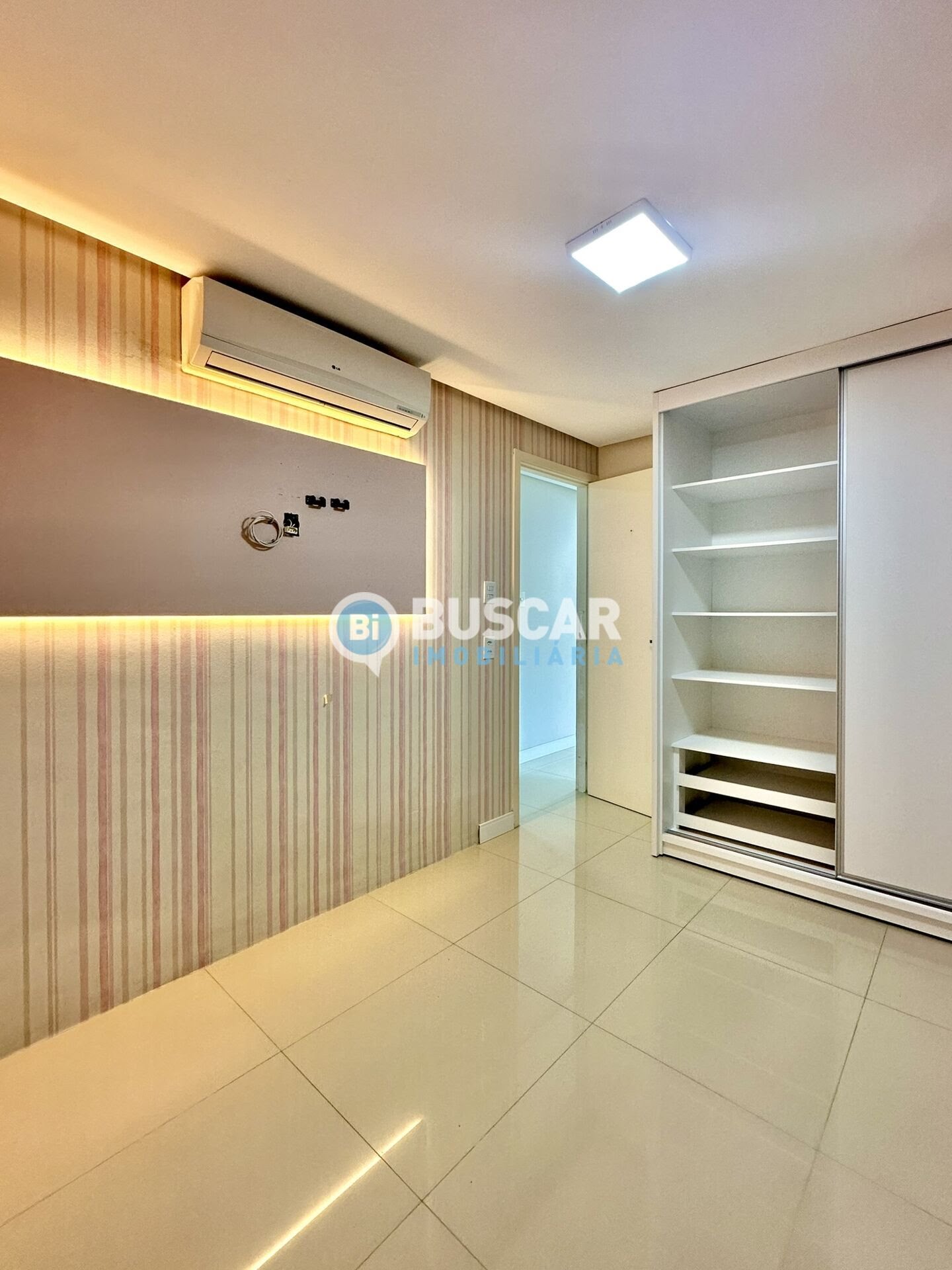 Casa à venda com 2 quartos, 1 suíte, 2 vagas e 144m² no Sim, Feira de Santana (BA) — foto 2 de 19