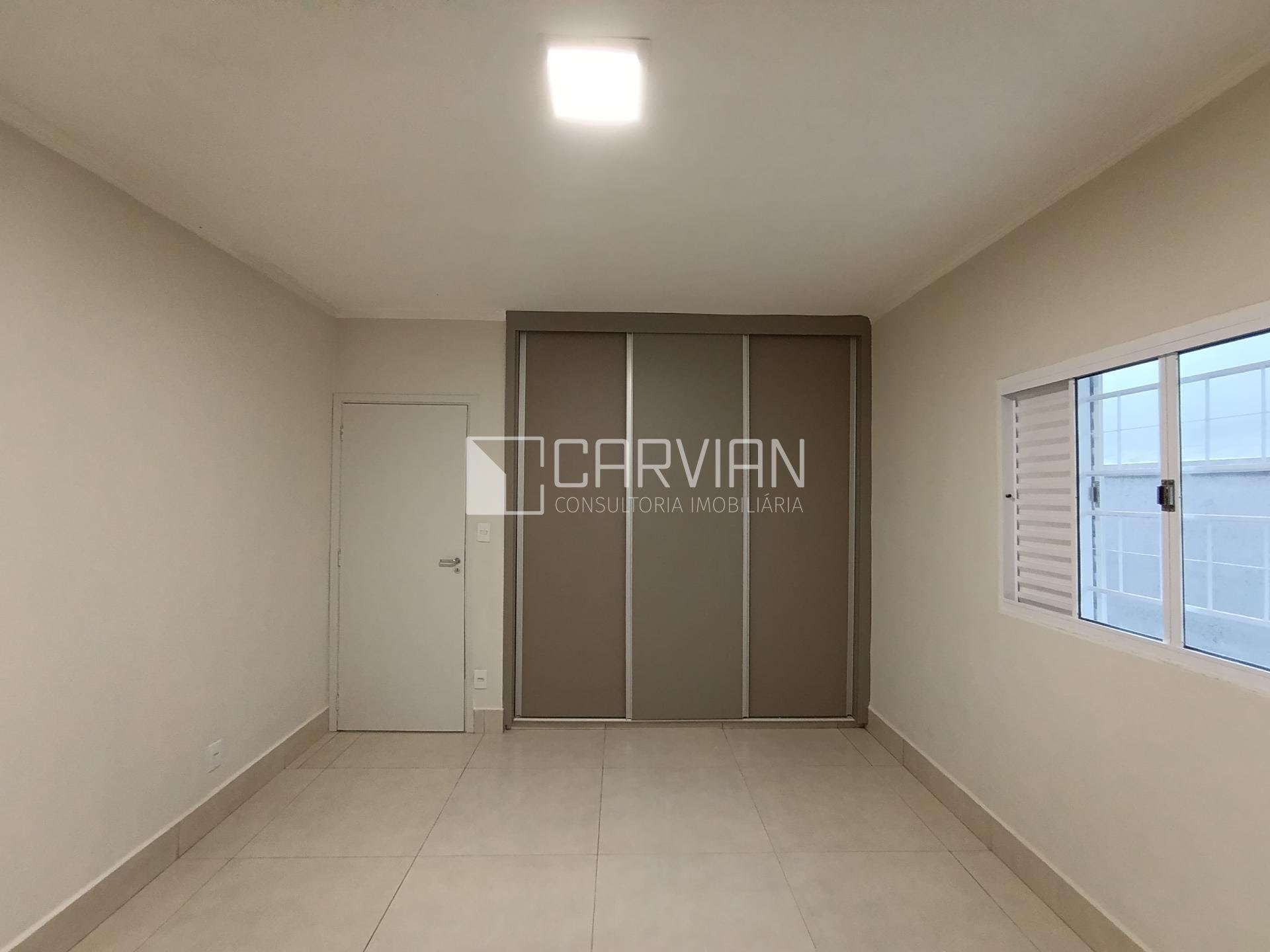 Casa à venda com 3 quartos, 1 suíte, 4 vagas e 210m² no Jardim Antartica, Ribeirão Preto (SP) — foto 12 de 24